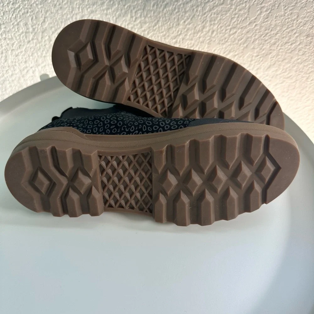 Vans Winter/Spring Boot - Picture 5 of 7